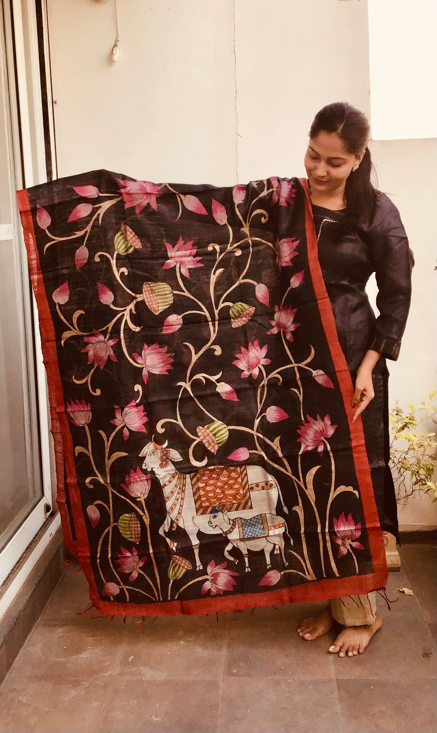 MULTIPLE COLOUR PICHWAI HAND BLOCK PAINTING OF NATHDWAR ON DESI TUSSAR SILK