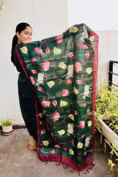 MULTIPLE COLOUR PICHWAI HAND BLOCK PAINTING OF NATHDWAR ON DESI TUSSAR SILK