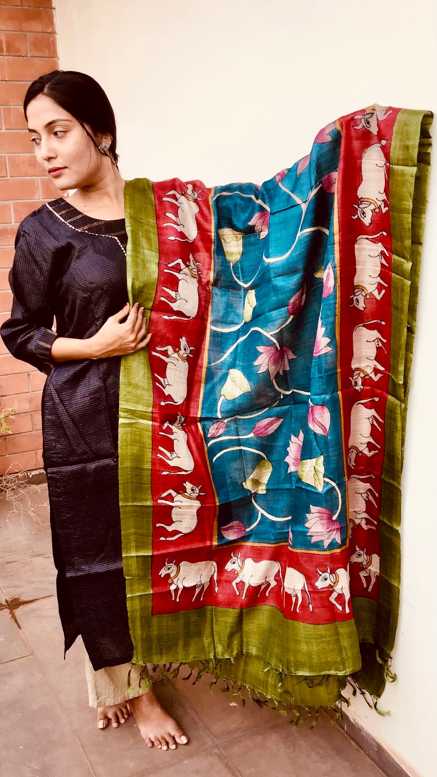 MULTIPLE COLOUR PICHWAI HAND BLOCK PAINTING OF NATHDWAR ON DESI TUSSAR SILK